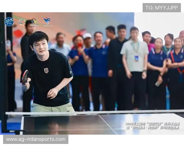 因伤退赛，现场球迷齐喊他的名字