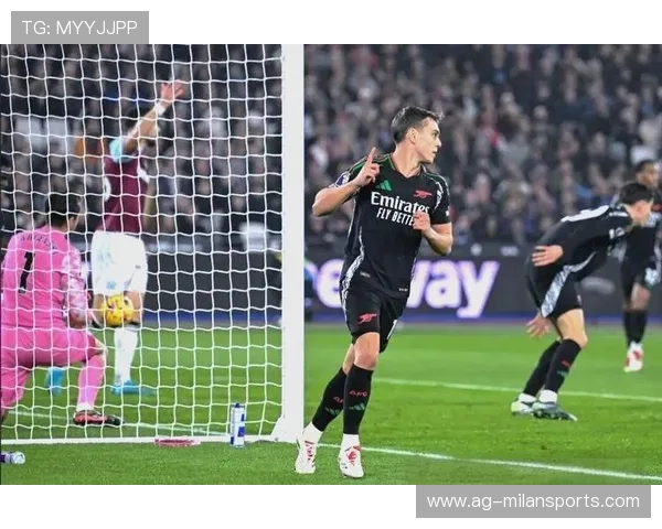 萨卡长传助攻队友单刀冷静破门